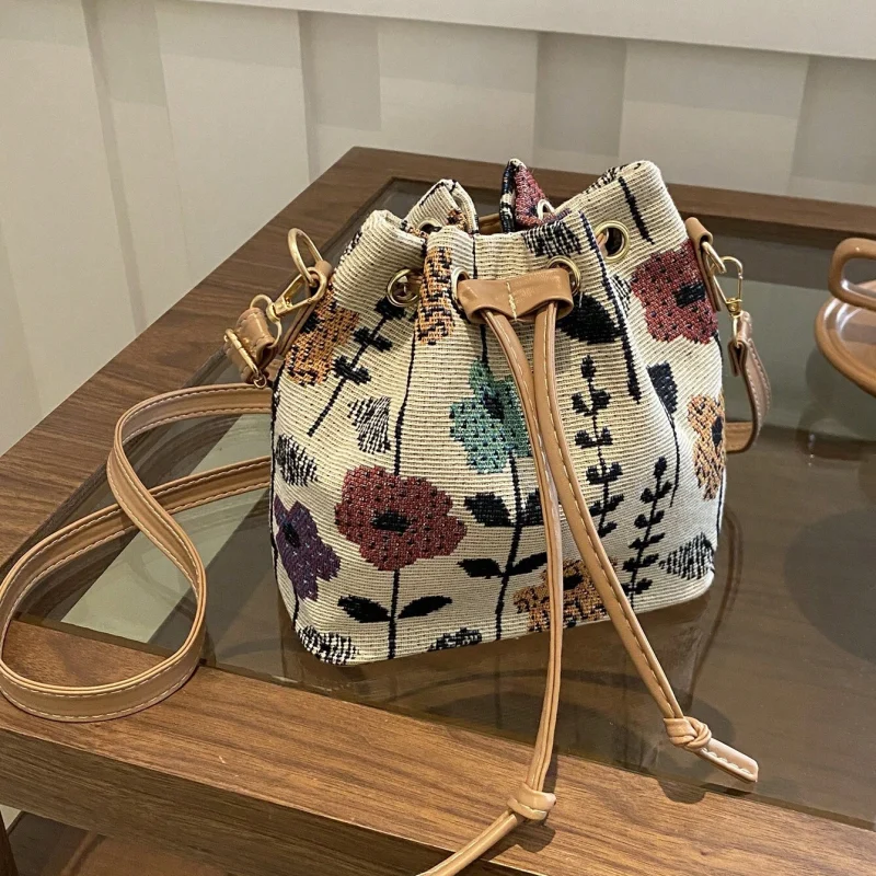 Ladies Retro Printed Bucket Bag