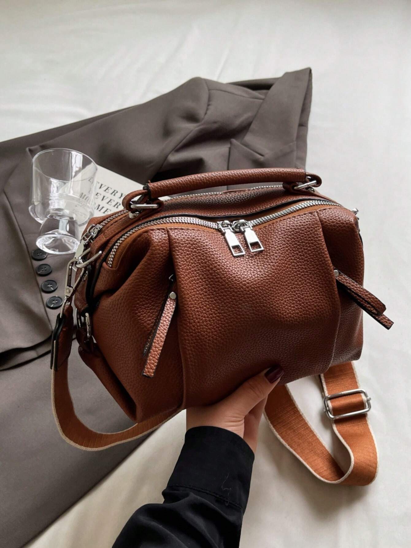 Vintage Minimalist Elegant Women's Handbag - Image 2